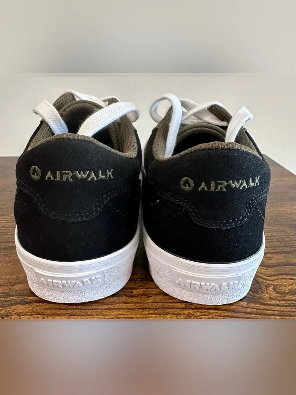 Airwalk Boys Harley Olive/Rust/Black Sneakers NWT Size Big Boys 5.5